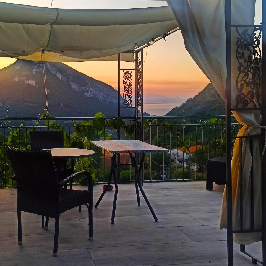 La Roccia Incantata Amalfi Coast Vietri Bagian luar foto