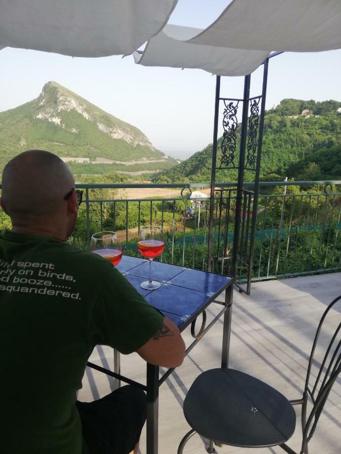La Roccia Incantata Amalfi Coast Vietri Bagian luar foto
